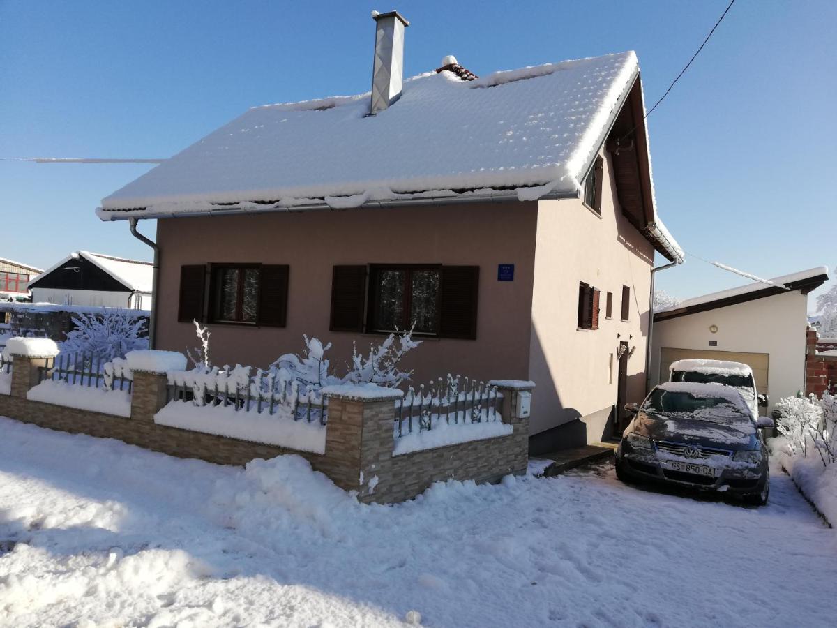 Apartman Sunny Lika Госпич Экстерьер фото